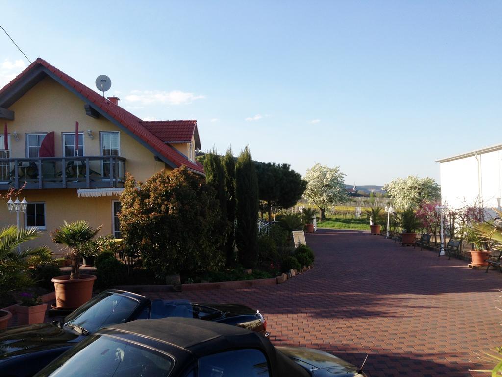 Gaestehaus Helbighof Neustadt an der Weinstraße 外观 照片